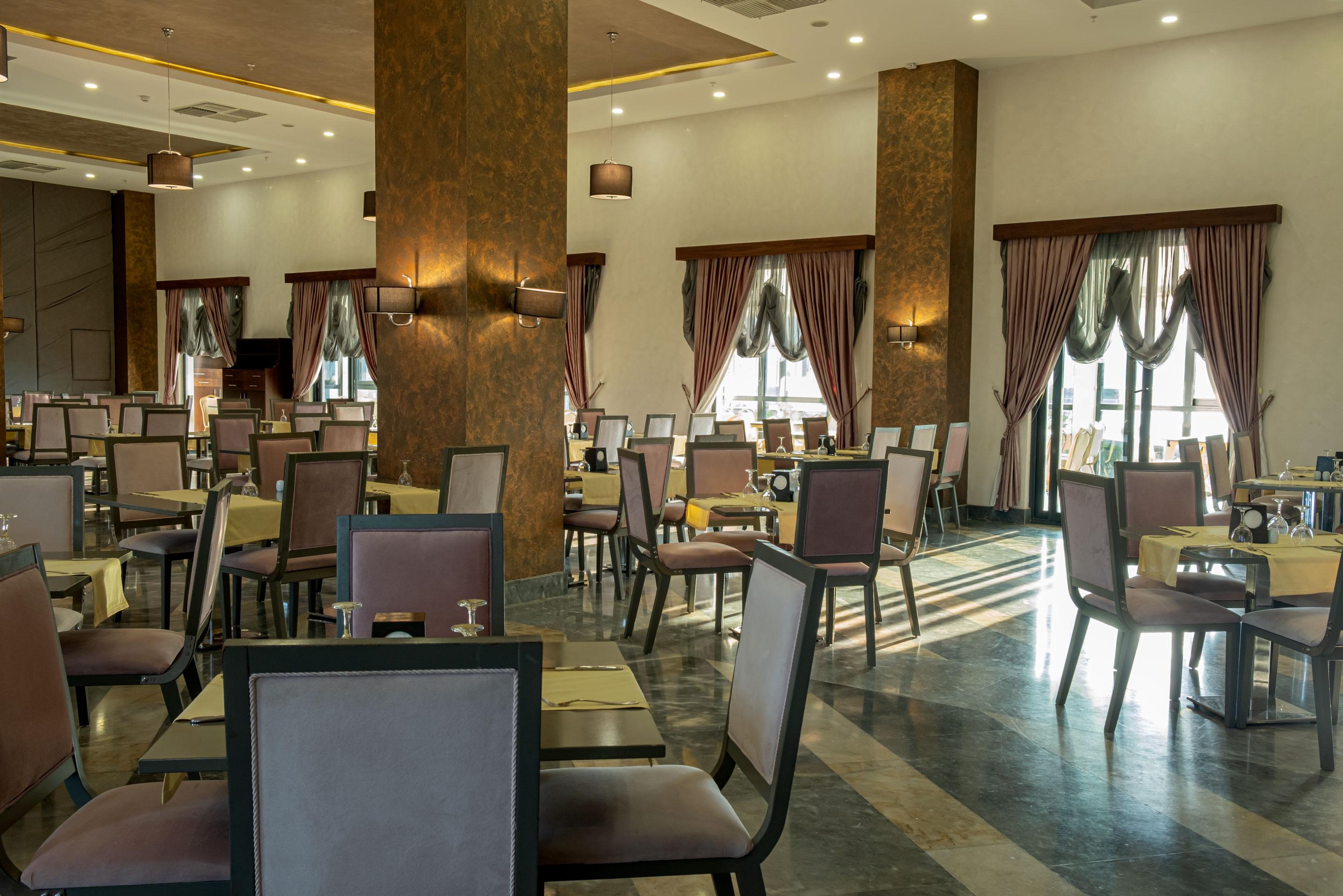 May Thermal Resort Spa Hotel 아피욘 외부 사진