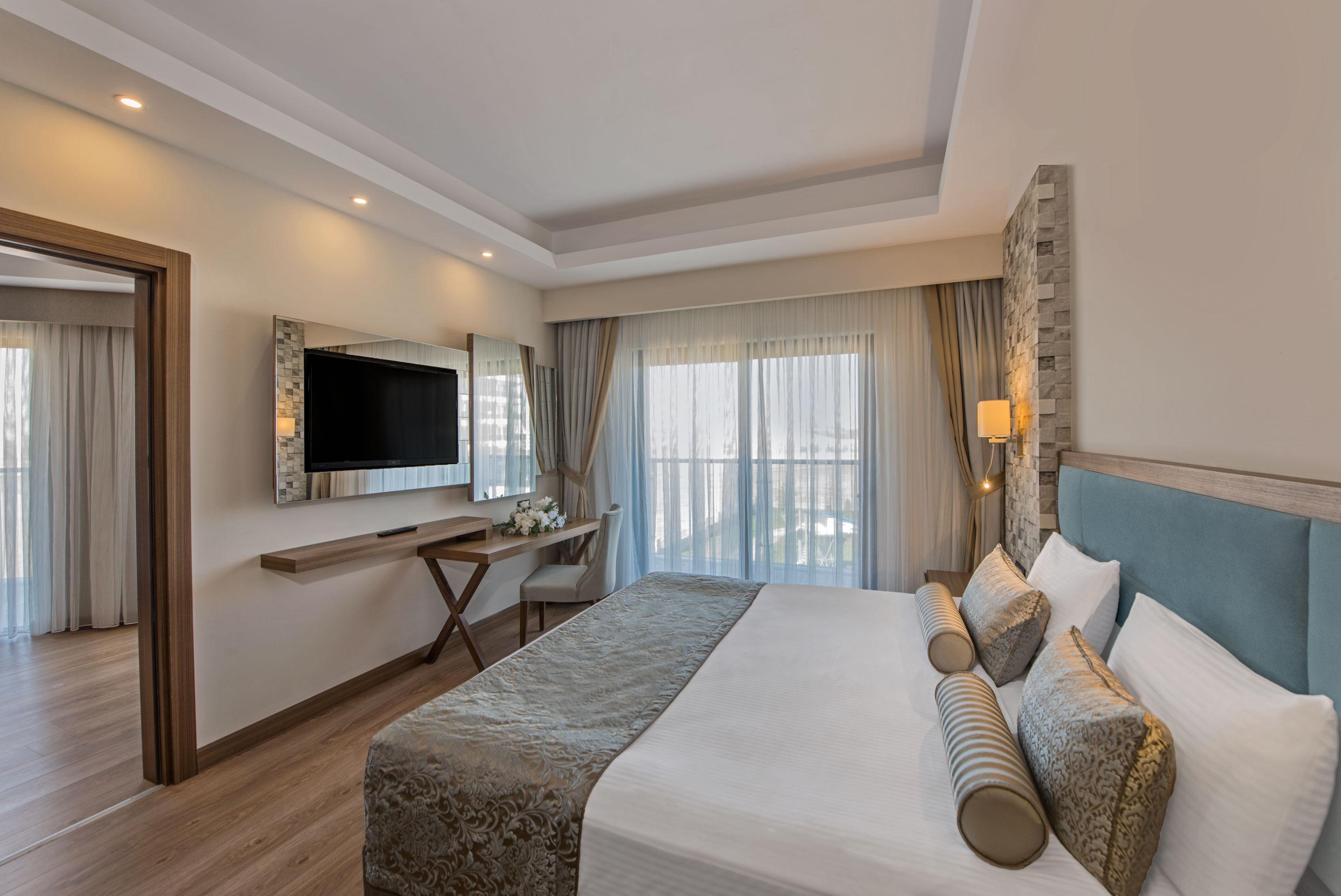 May Thermal Resort Spa Hotel 아피욘 외부 사진